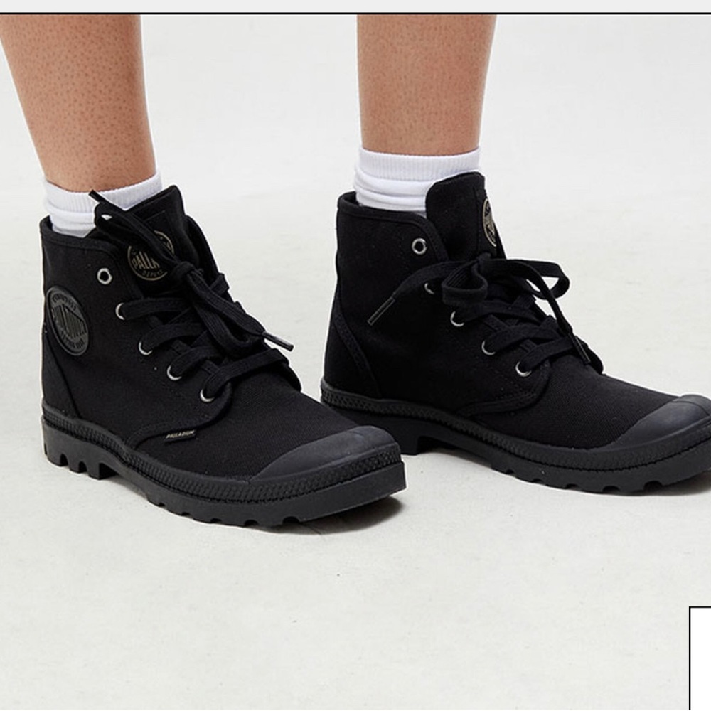 Palladium black pampa high top boot
